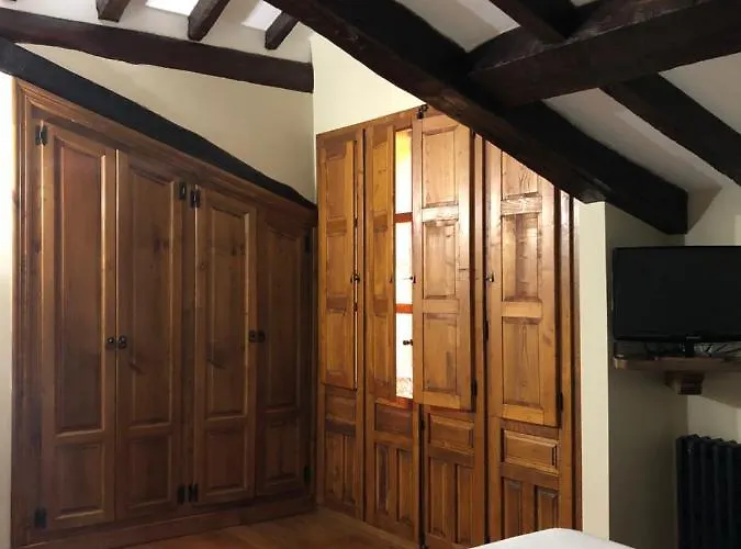 אורחן La Cuadrona