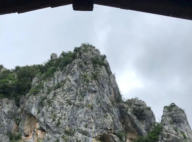 La Cuadrona לה הרמידה